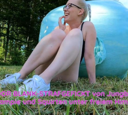 OUTDOOR BLANK-PUNISHMENT FUCKED von jungen Bauern! Creampie und Squirting unter freiem Himmel