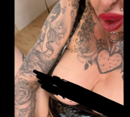 FUCK!? Haarige Pussy gefingert mit Gummi-Handschuhen